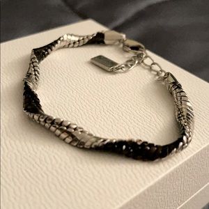 Fifth Avenue Nice Curves black silver bracelet